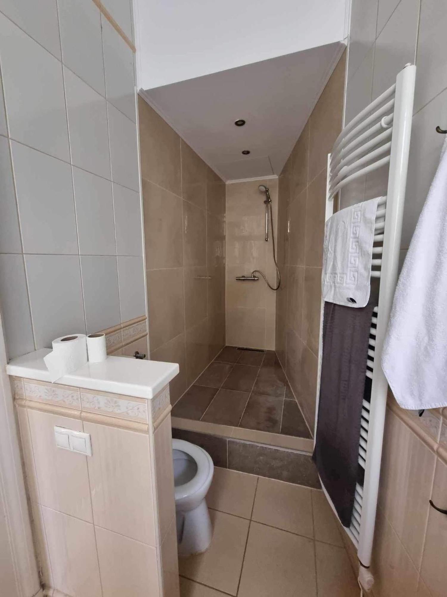 شقة Superior Loft At Basilica بودابست المظهر الخارجي الصورة