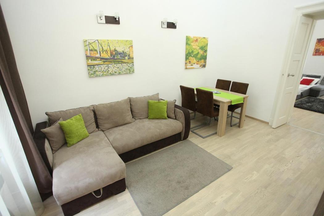 شقة Superior Loft At Basilica بودابست المظهر الخارجي الصورة